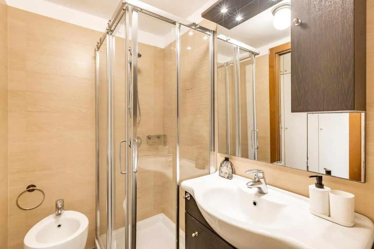 Easylife - Accogliente Bilocale In Zona Porta Venezia Apartment Milan 0*,  Italy